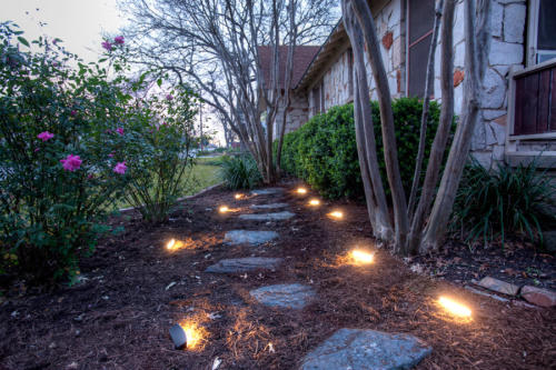 Lanscape Lighting: Light pathways and walkways with the new DEKOR Radiance Landscape Light